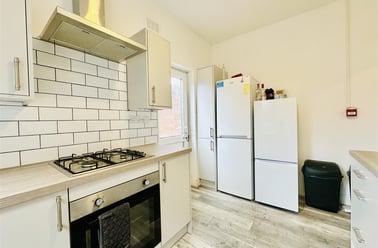 Woodborough Road, Carrington, Nottingham - Image 3